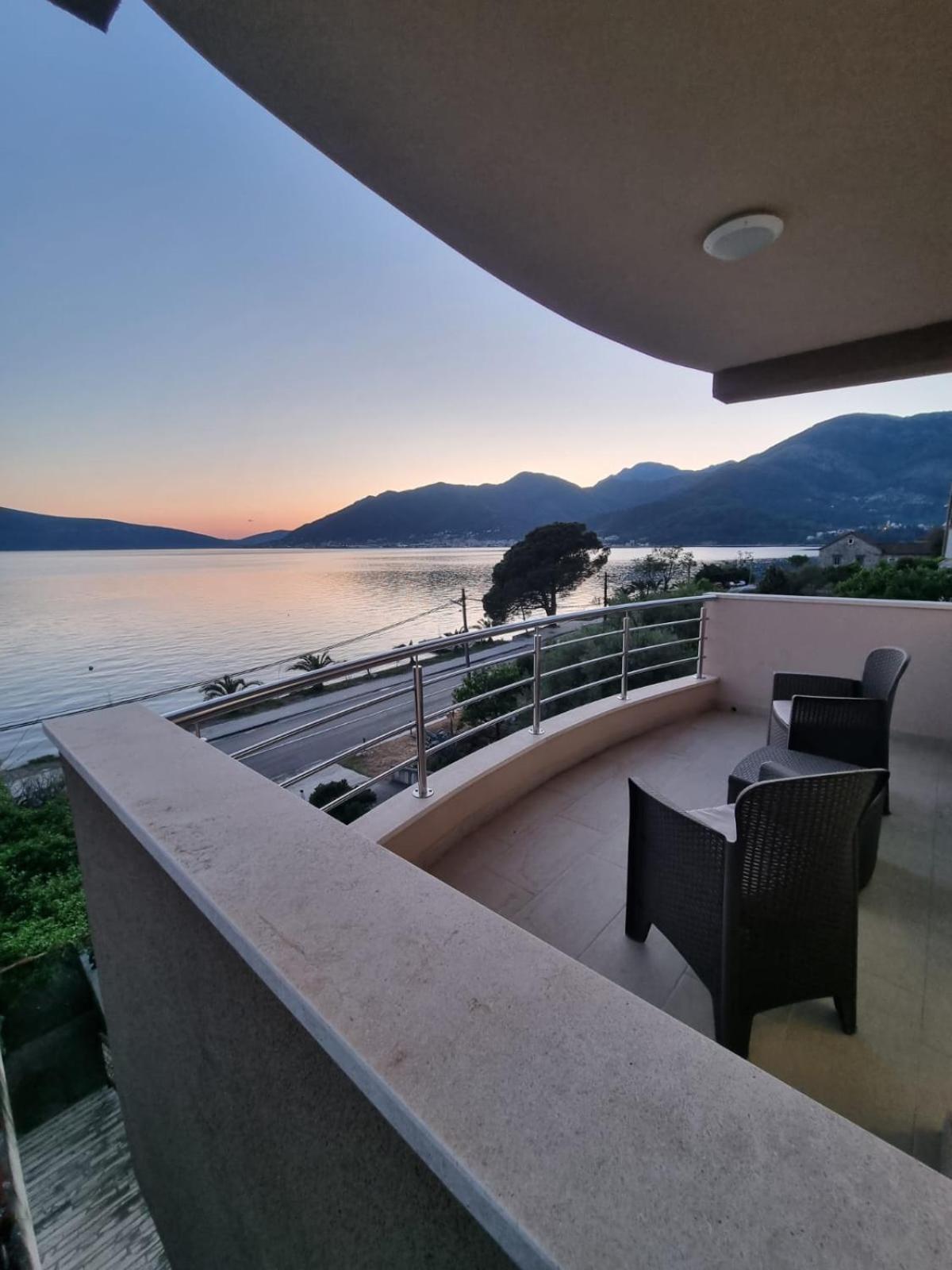 Matkovic Residence Tivat Eksteriør bilde